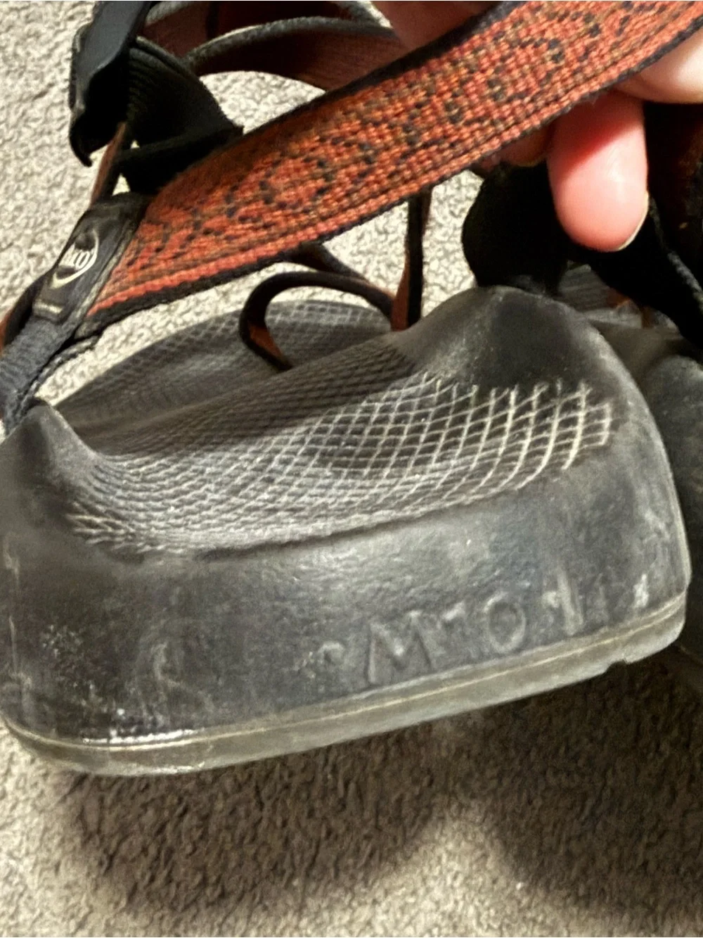 Men’s toe loop Chaco sandals